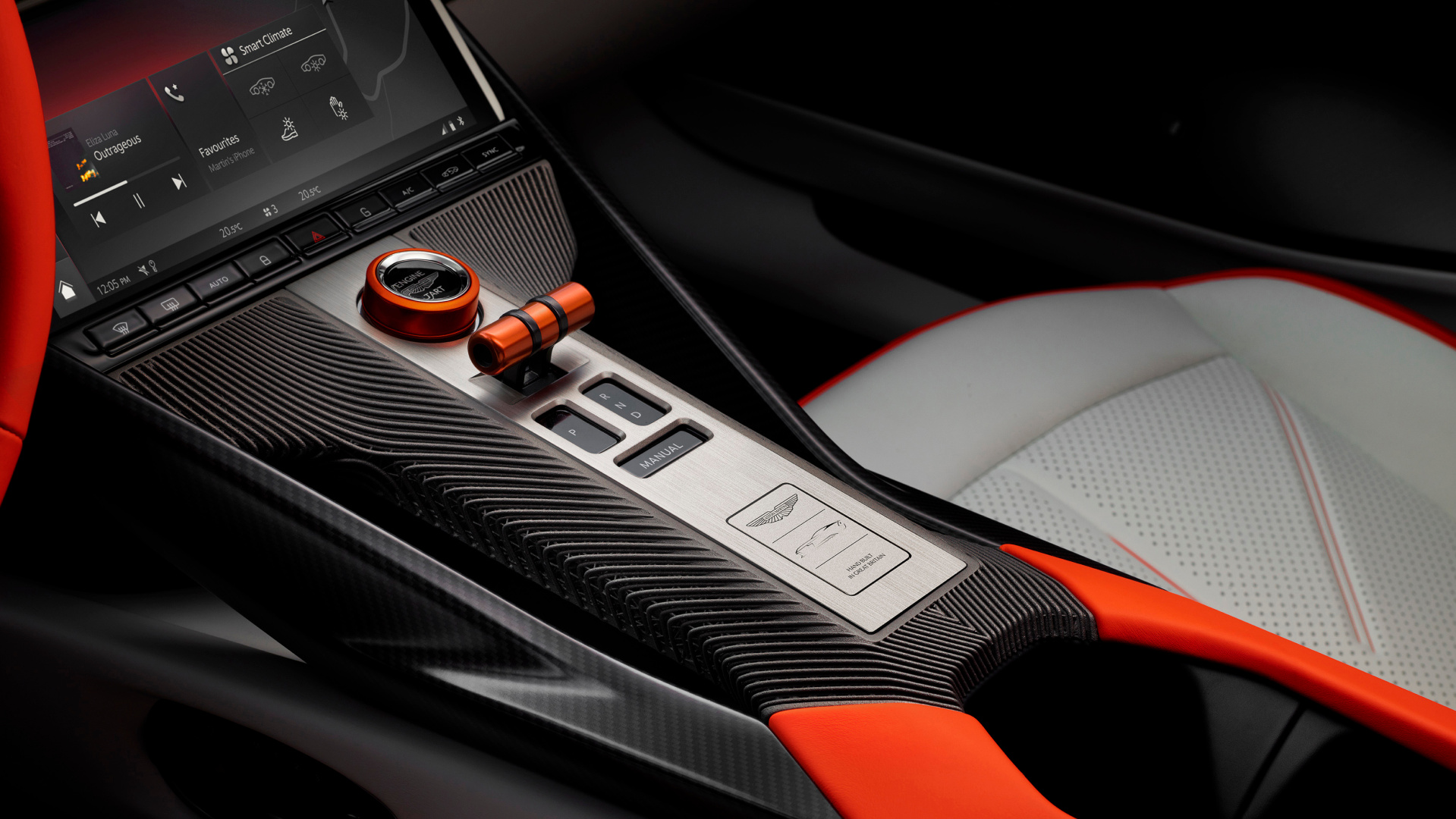 SMALL_Aston Martin Valen_13